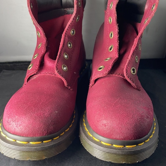 Dr. Martens Deep Red (Raspberry) greasy suede boots 5L - Picture 4 of 9
